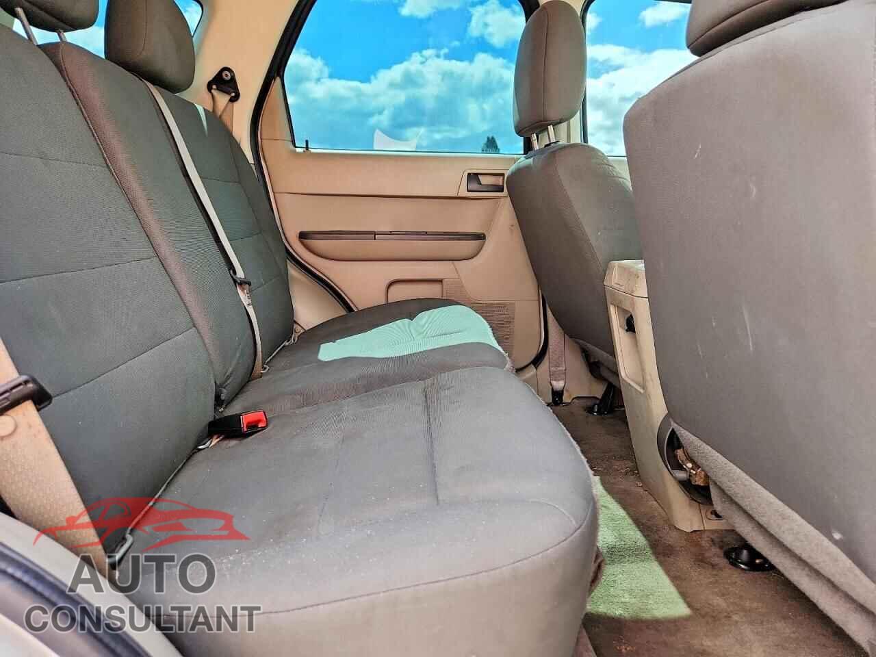 FORD ESCAPE 2010 - 1FMCU0C75AKA72632