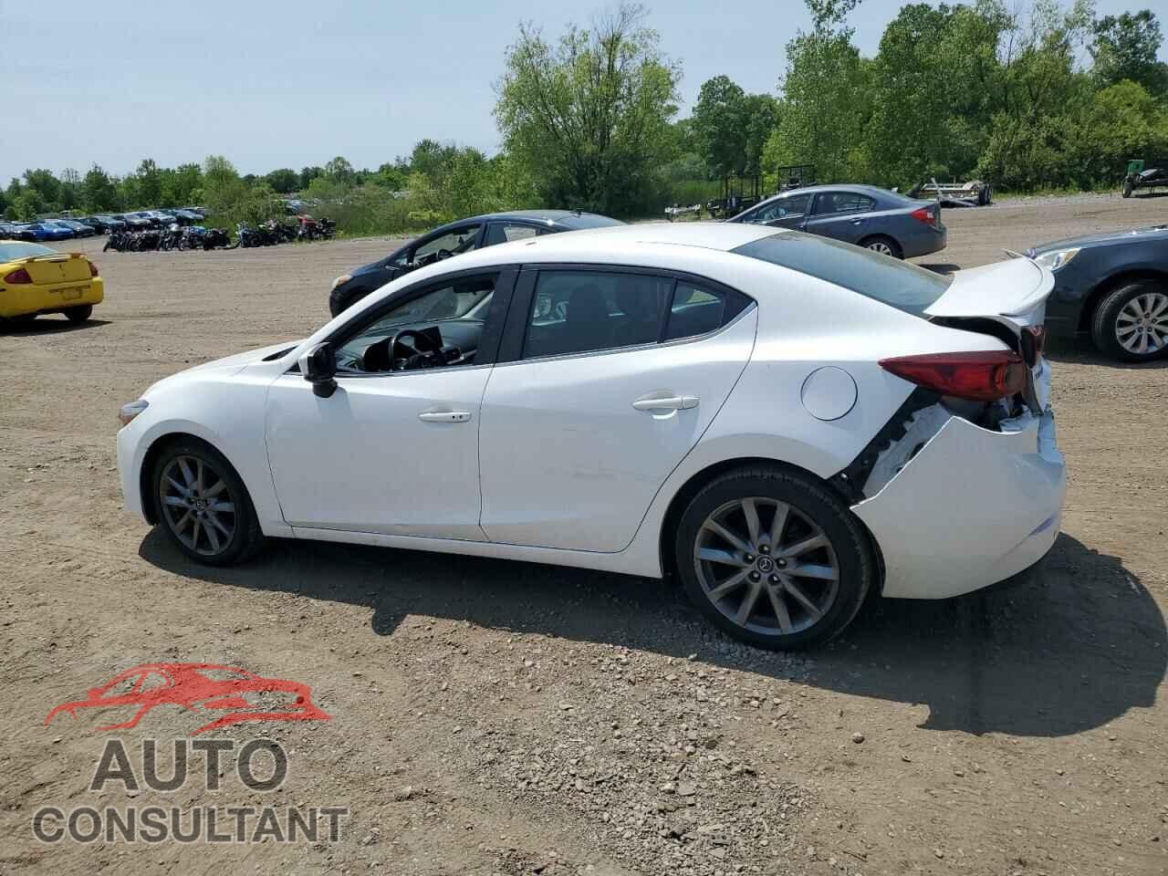MAZDA 3 2018 - 3MZBN1V3XJM176102