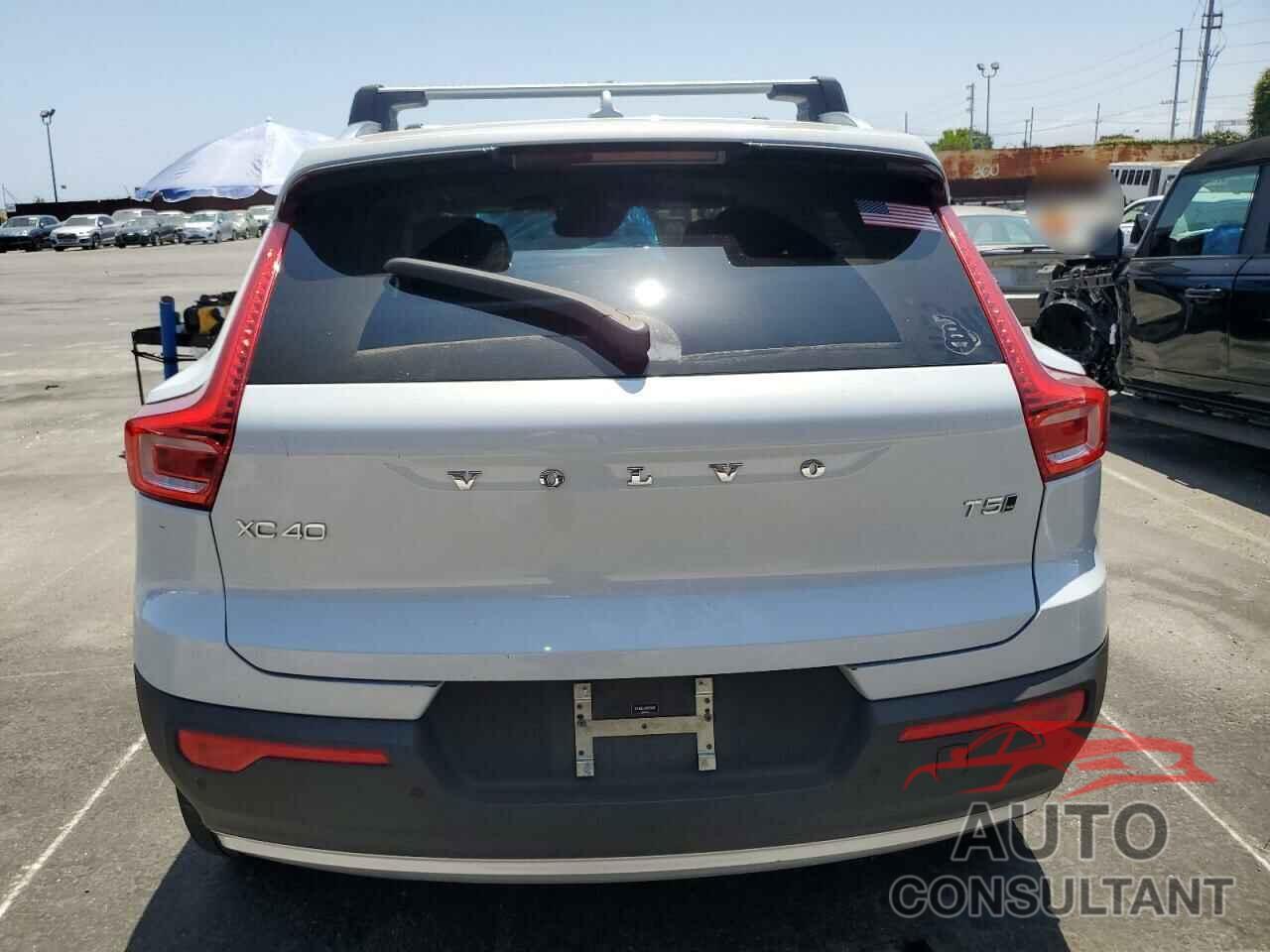VOLVO XC40 2021 - YV4162UL5M2564818