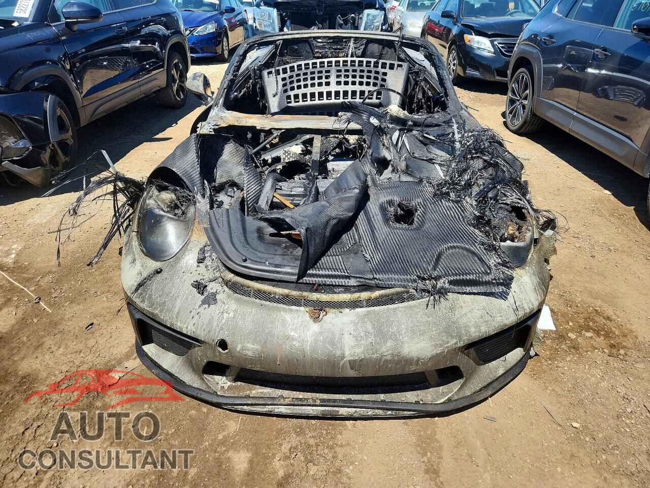 PORSCHE 911 2019 - WP0CF2A9XKS172239