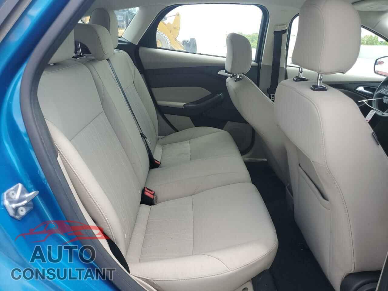 FORD FOCUS 2016 - 1FADP3K26GL288540