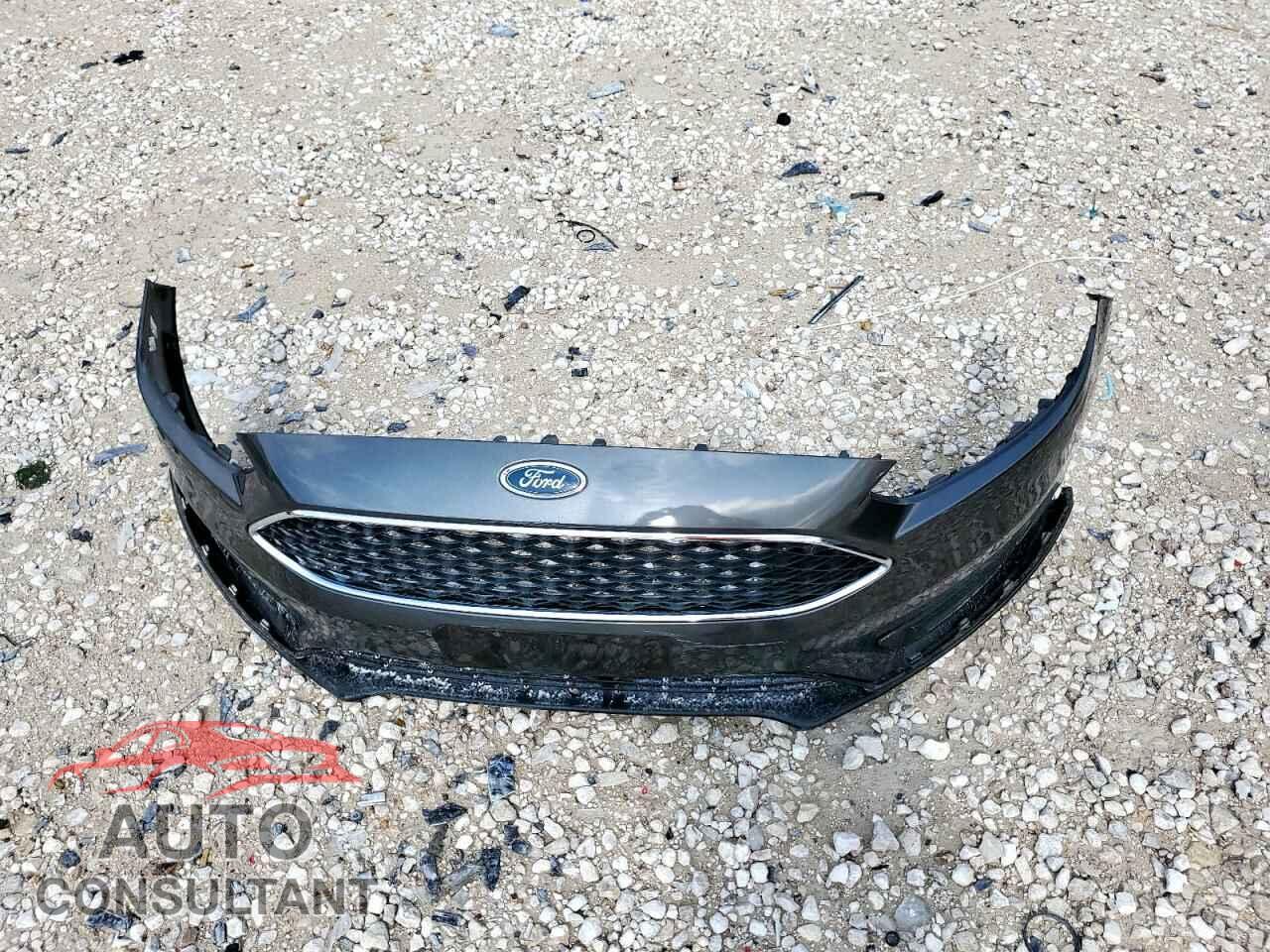 FORD FOCUS 2017 - 1FADP3F22HL303420