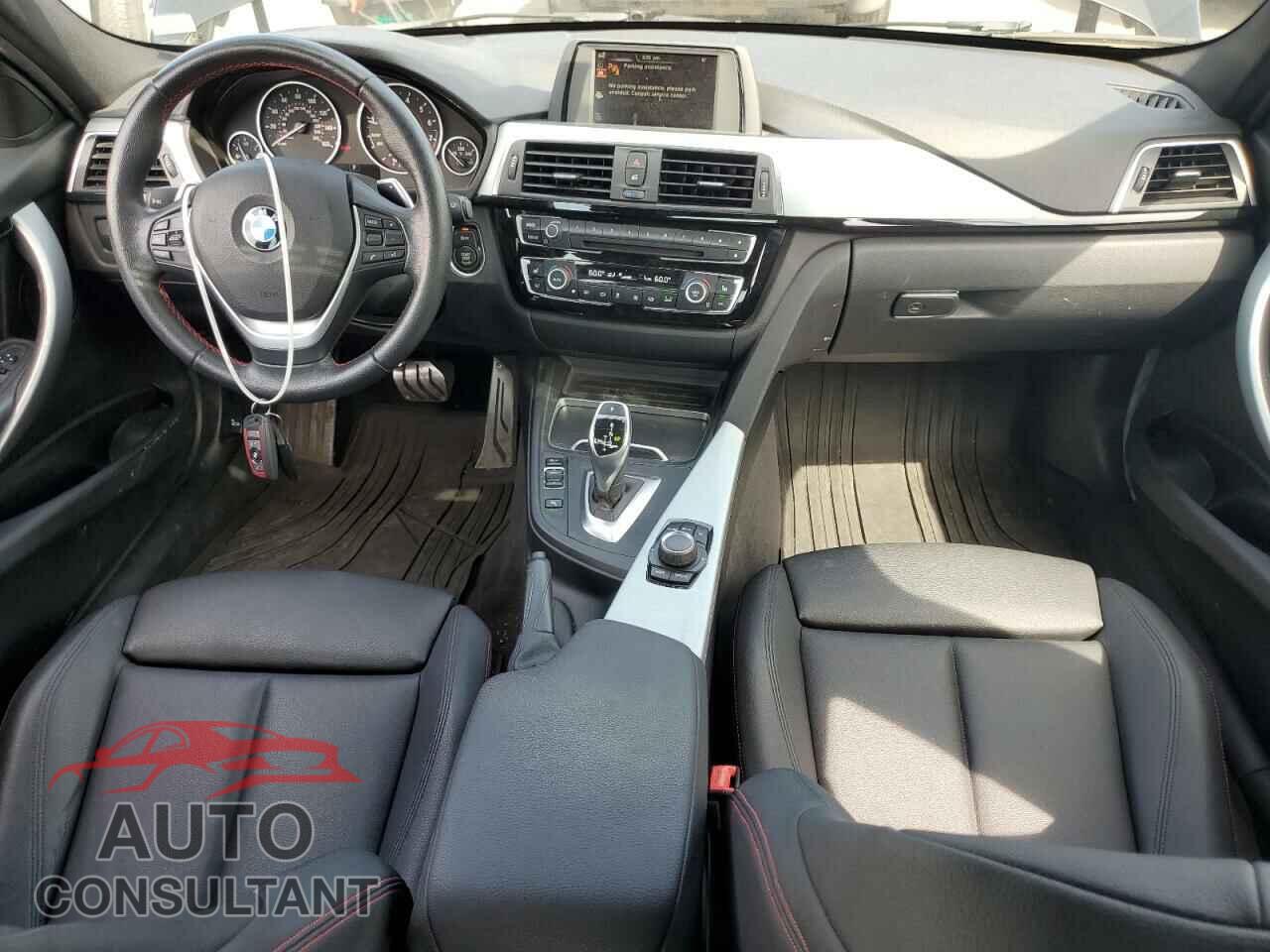 BMW 3 SERIES 2016 - WBA8E3G54GNU05280