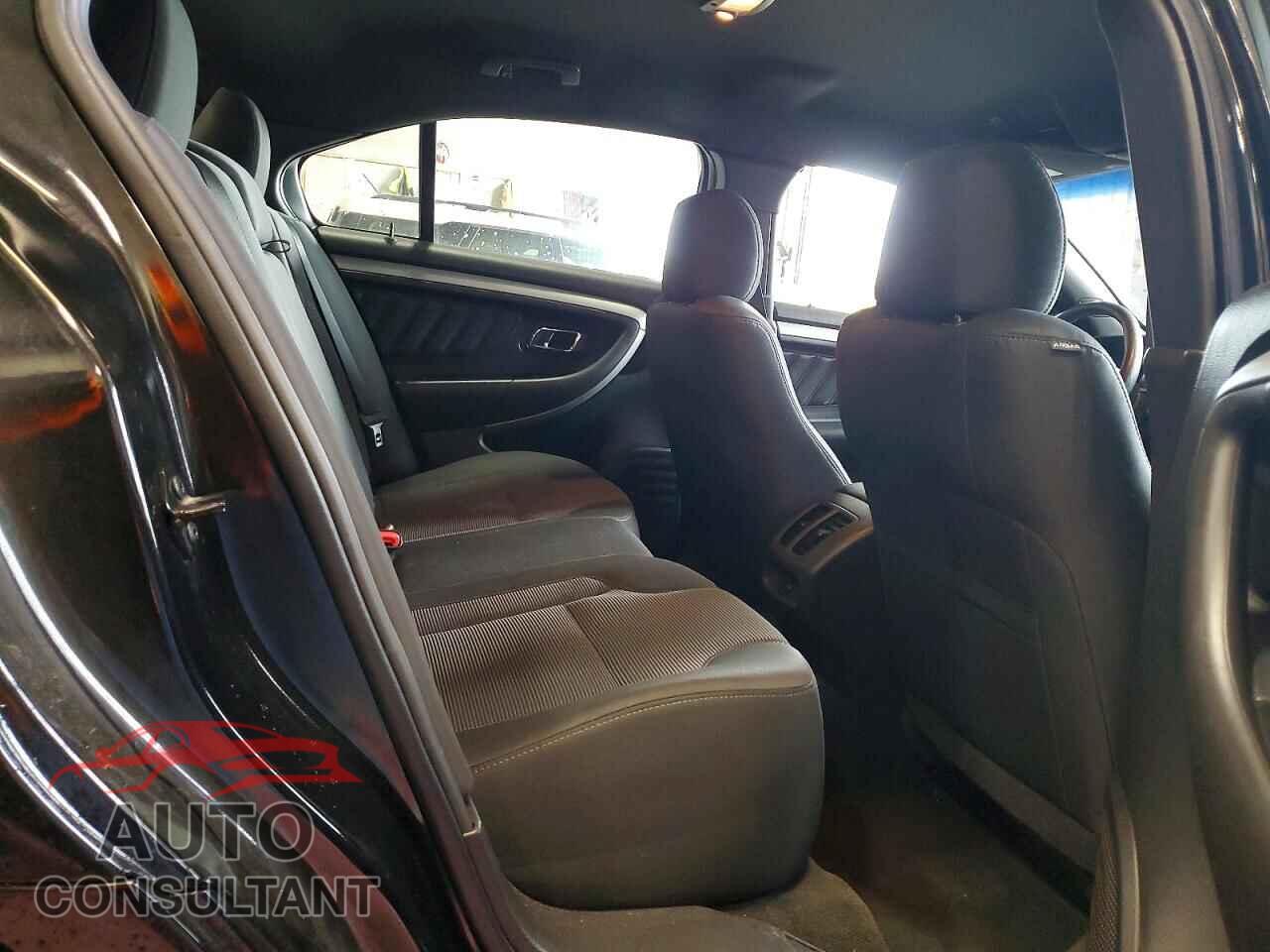 FORD TAURUS 2015 - 1FAHP2E87FG181452