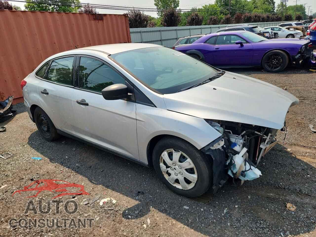FORD FOCUS 2016 - 1FADP3E26GL279140