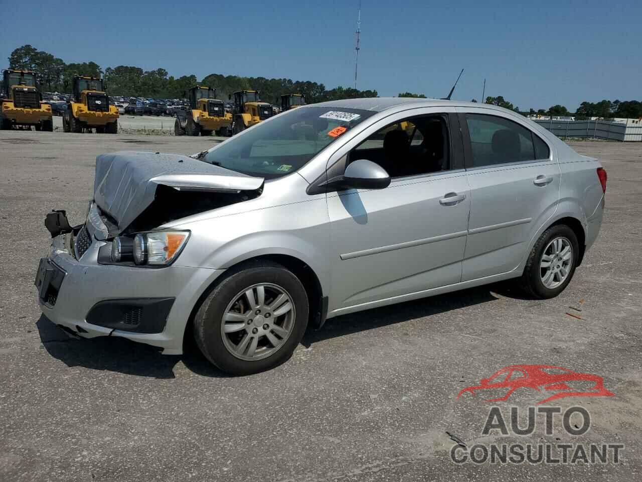 CHEVROLET SONIC 2013 - 1G1JC5SH5D4252880