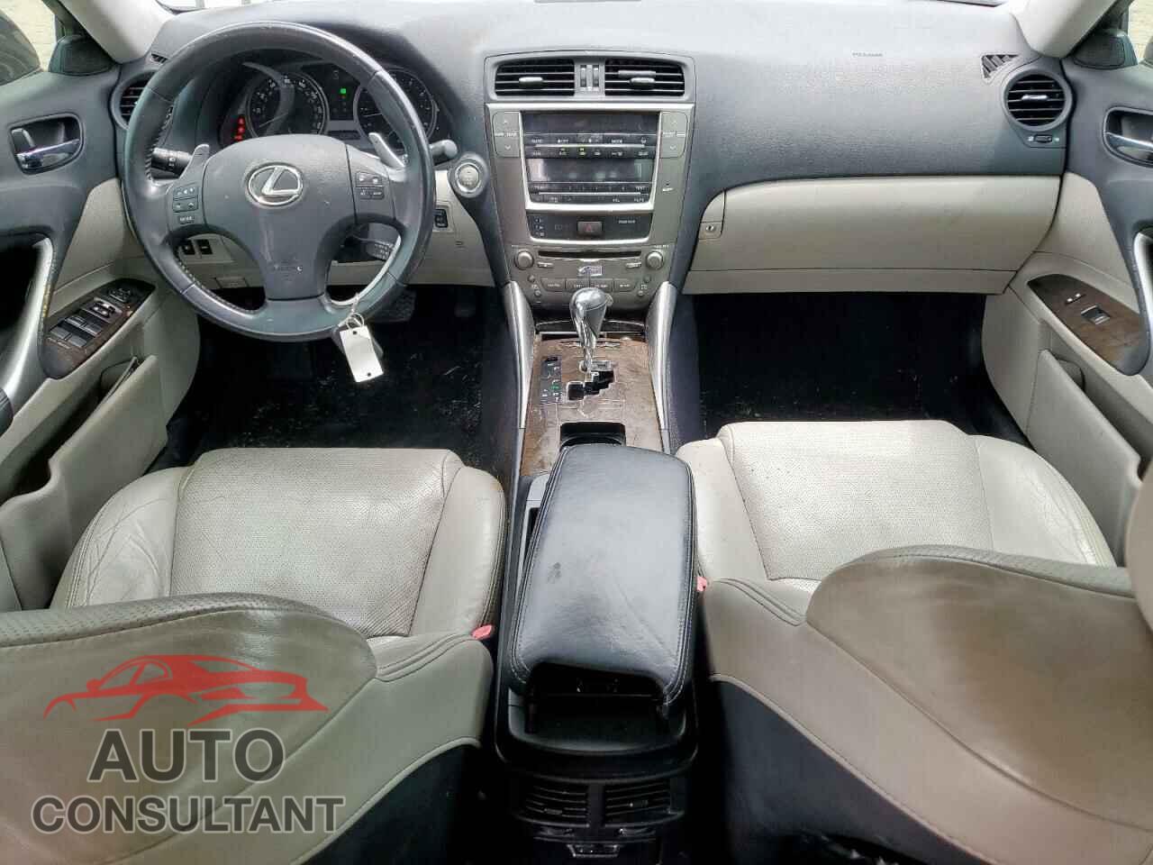 LEXUS IS 2010 - JTHBF5C20A5127030