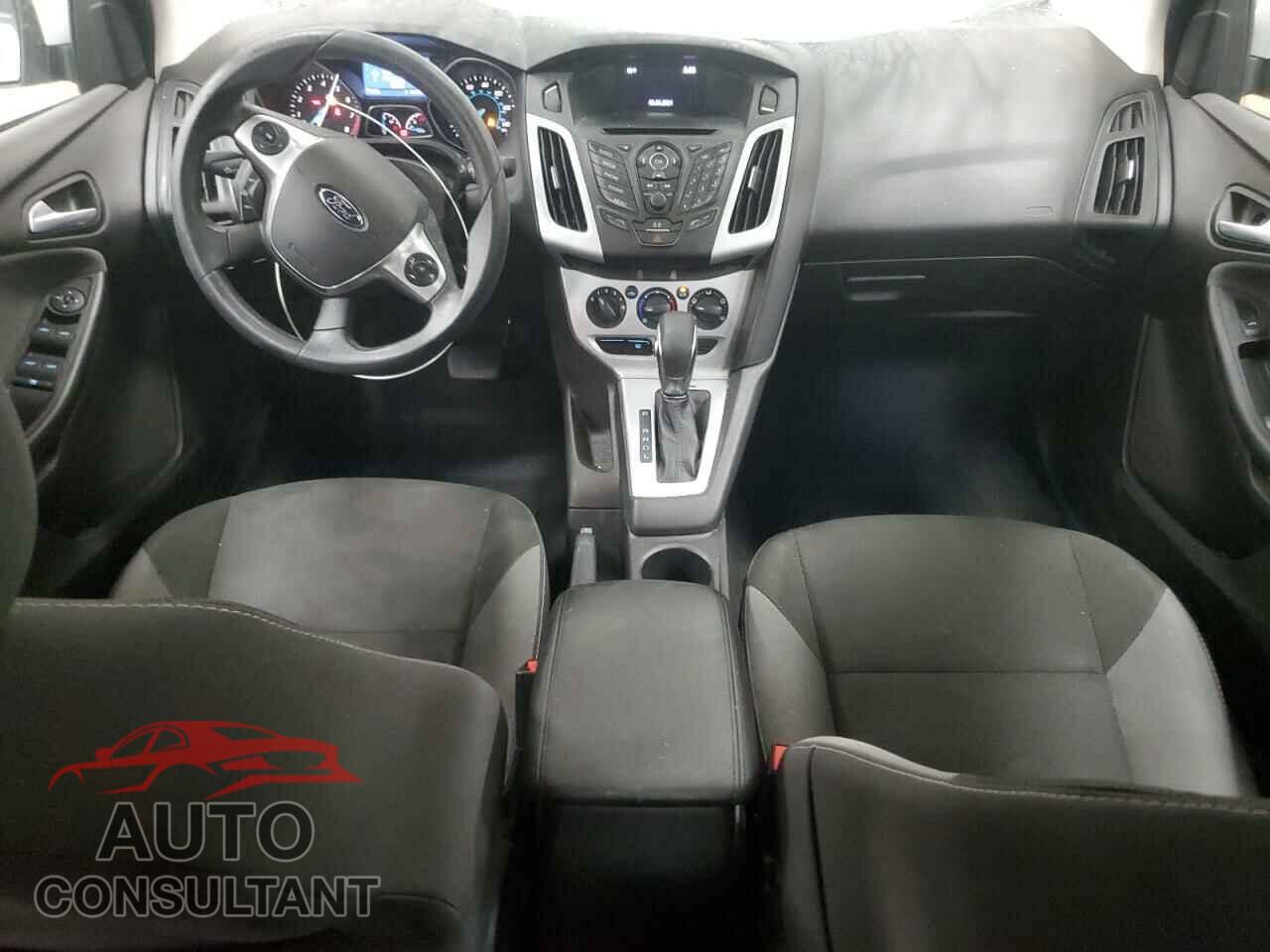 FORD FOCUS 2014 - 1FADP3F24EL318030