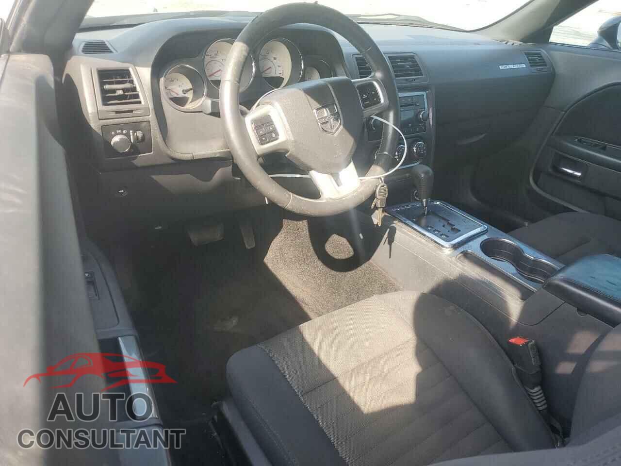 DODGE CHALLENGER 2013 - 2C3CDYAG8DH674513