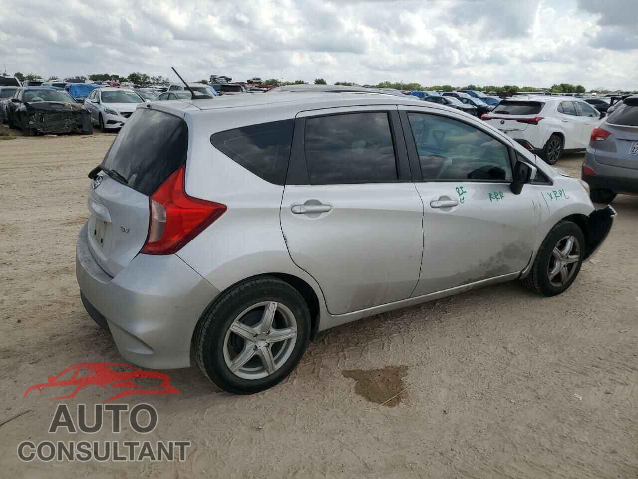 NISSAN VERSA 2017 - 3N1CE2CP4HL372932