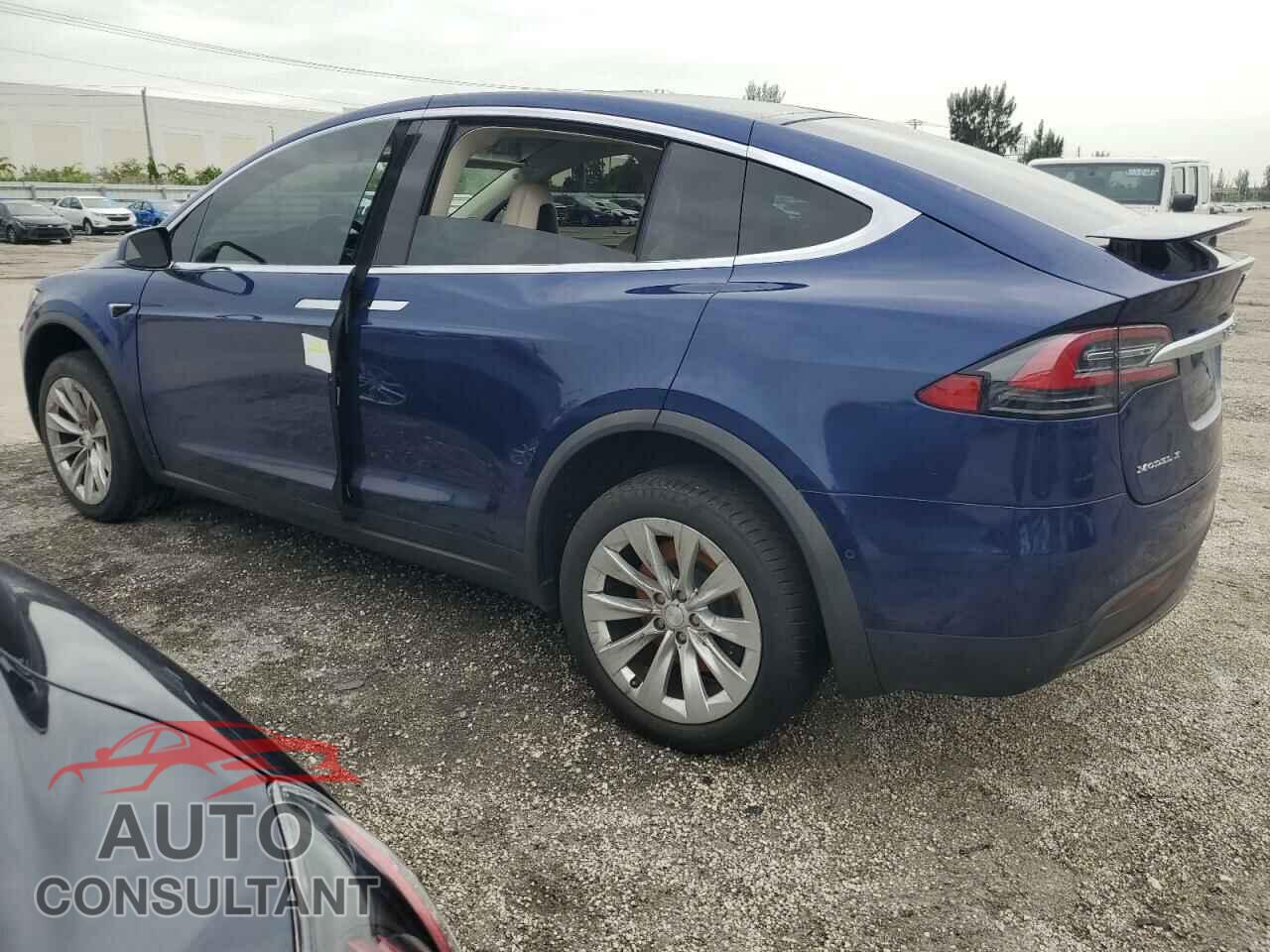 TESLA MODEL X 2018 - 5YJXCDE2XJF111763