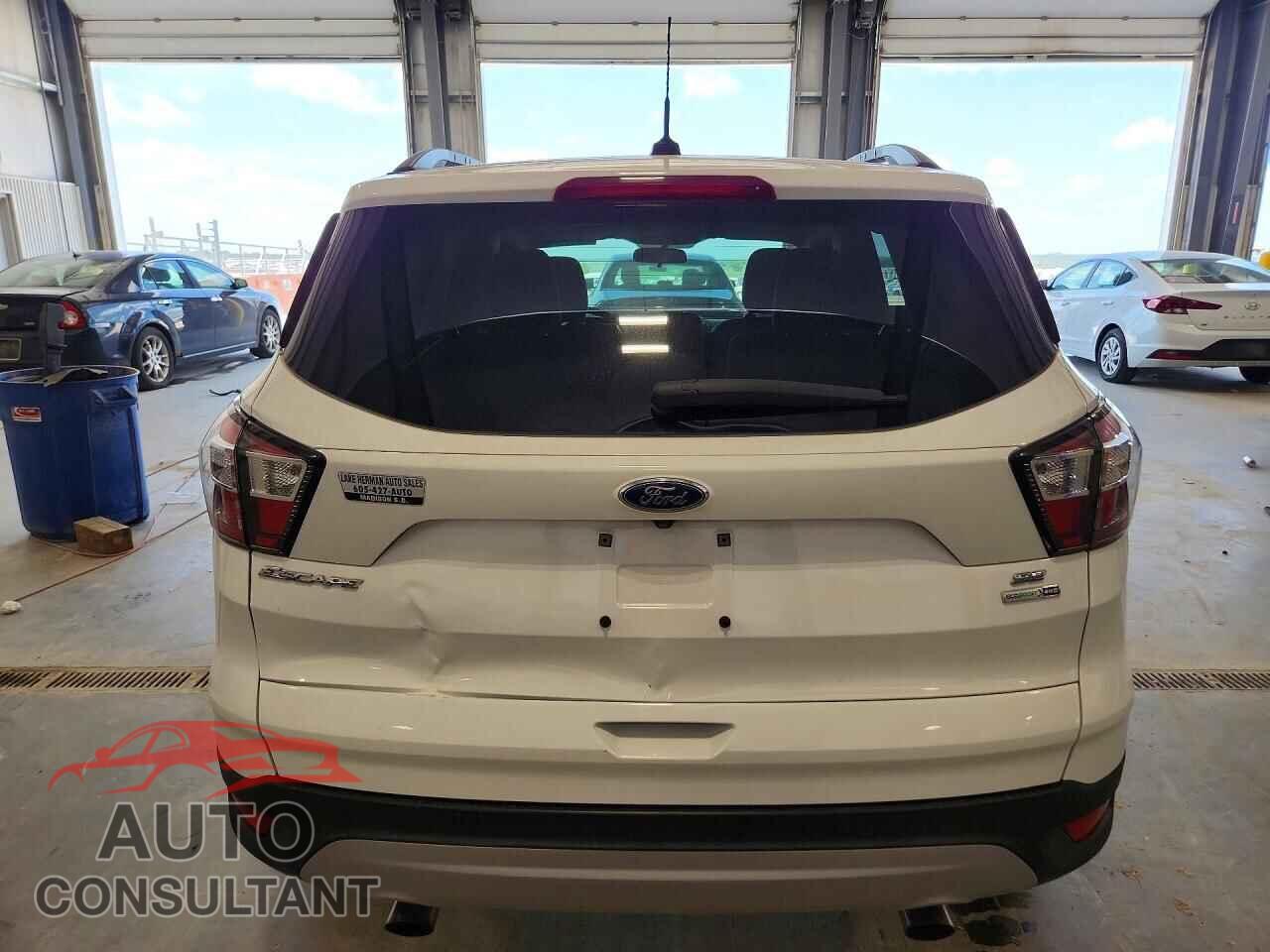 FORD ESCAPE 2018 - 1FMCU9GD4JUB72729