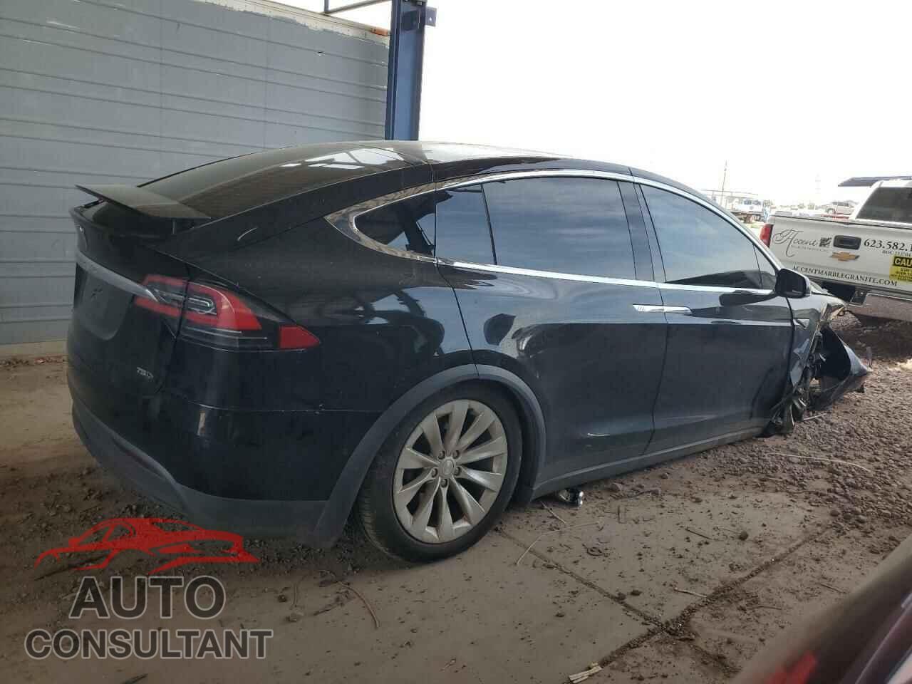 TESLA MODEL X 2016 - 5YJXCBE21GF018126