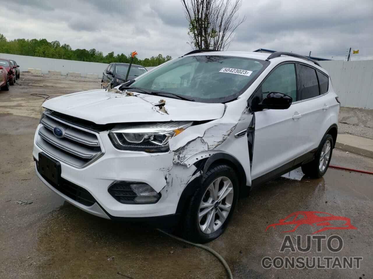 FORD ESCAPE 2017 - 1FMCU9G94HUD96007