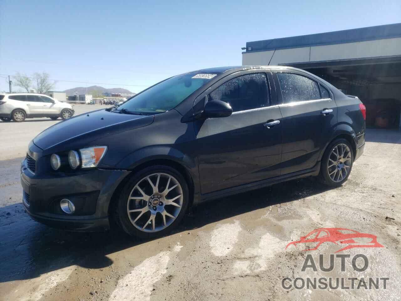 CHEVROLET SONIC 2016 - 1G1JE5SB7G4150023