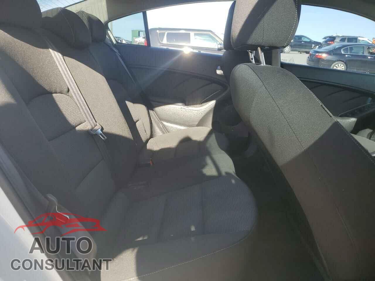 KIA FORTE 2017 - 3KPFK4A76HE044482