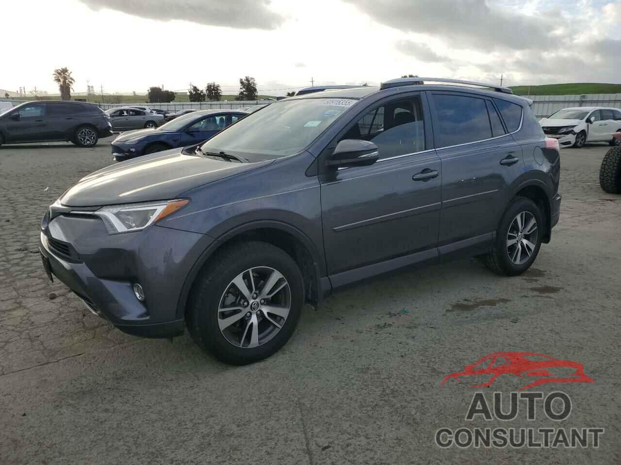 TOYOTA RAV4 2017 - JTMWFREV3HJ102903