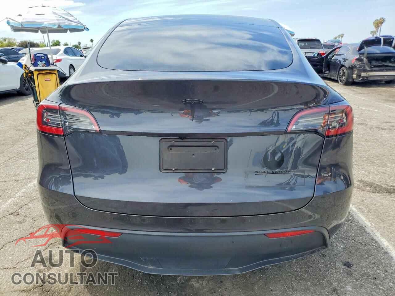 TESLA MODEL Y 2024 - 7SAYGDED1RF195030