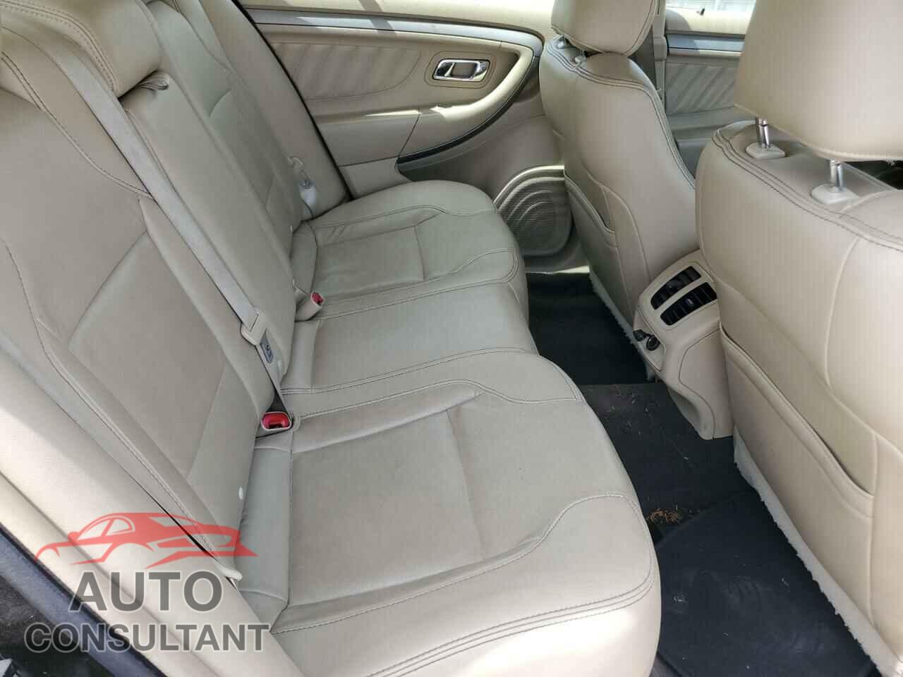 FORD TAURUS 2013 - 1FAHP2E82DG200440