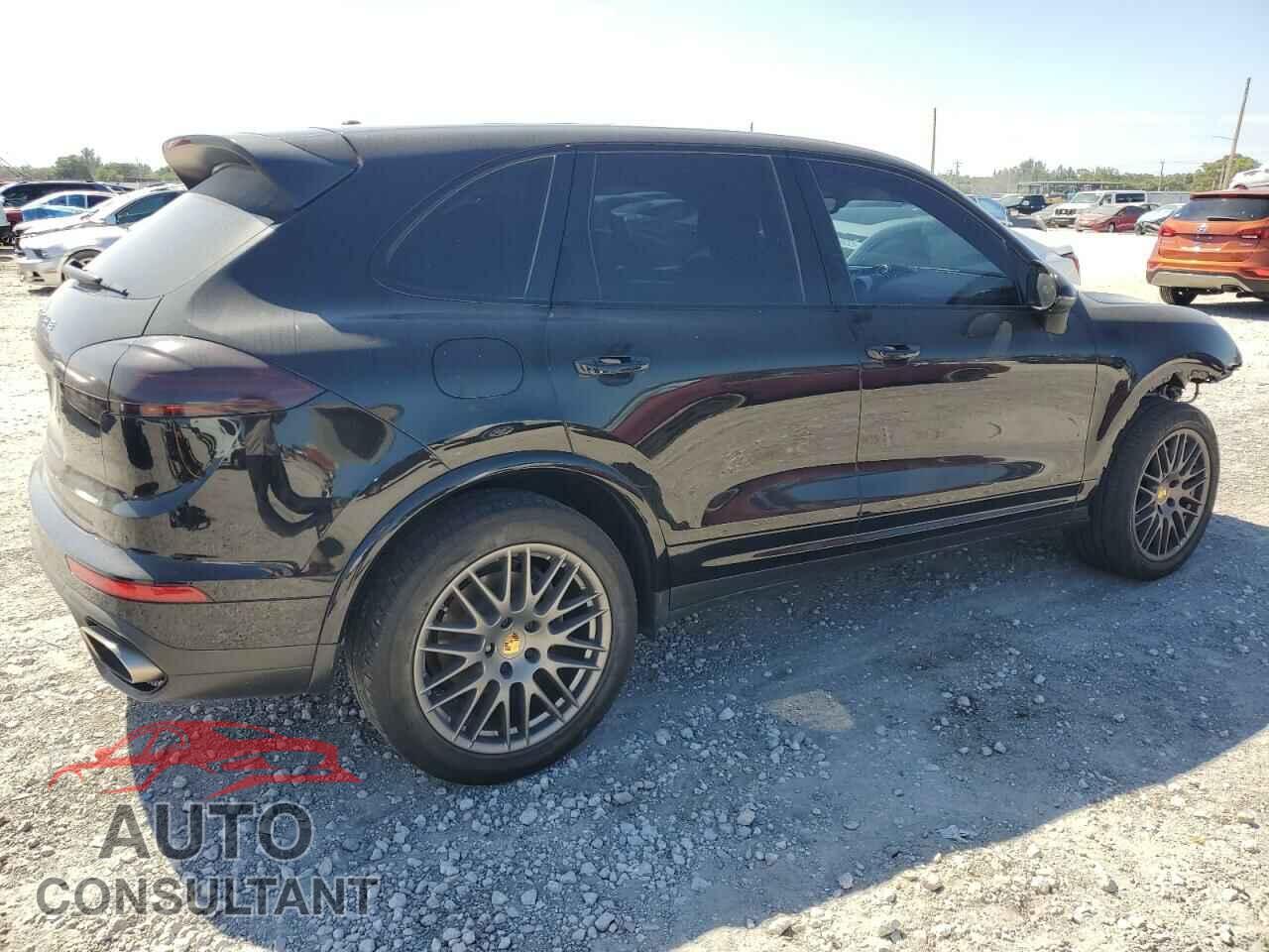 PORSCHE CAYENNE 2018 - WP1AA2A23JKA00043