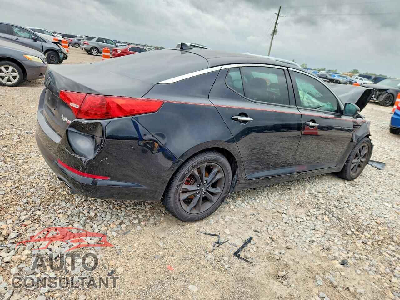 KIA OPTIMA 2011 - KNAGN4A79B5102158