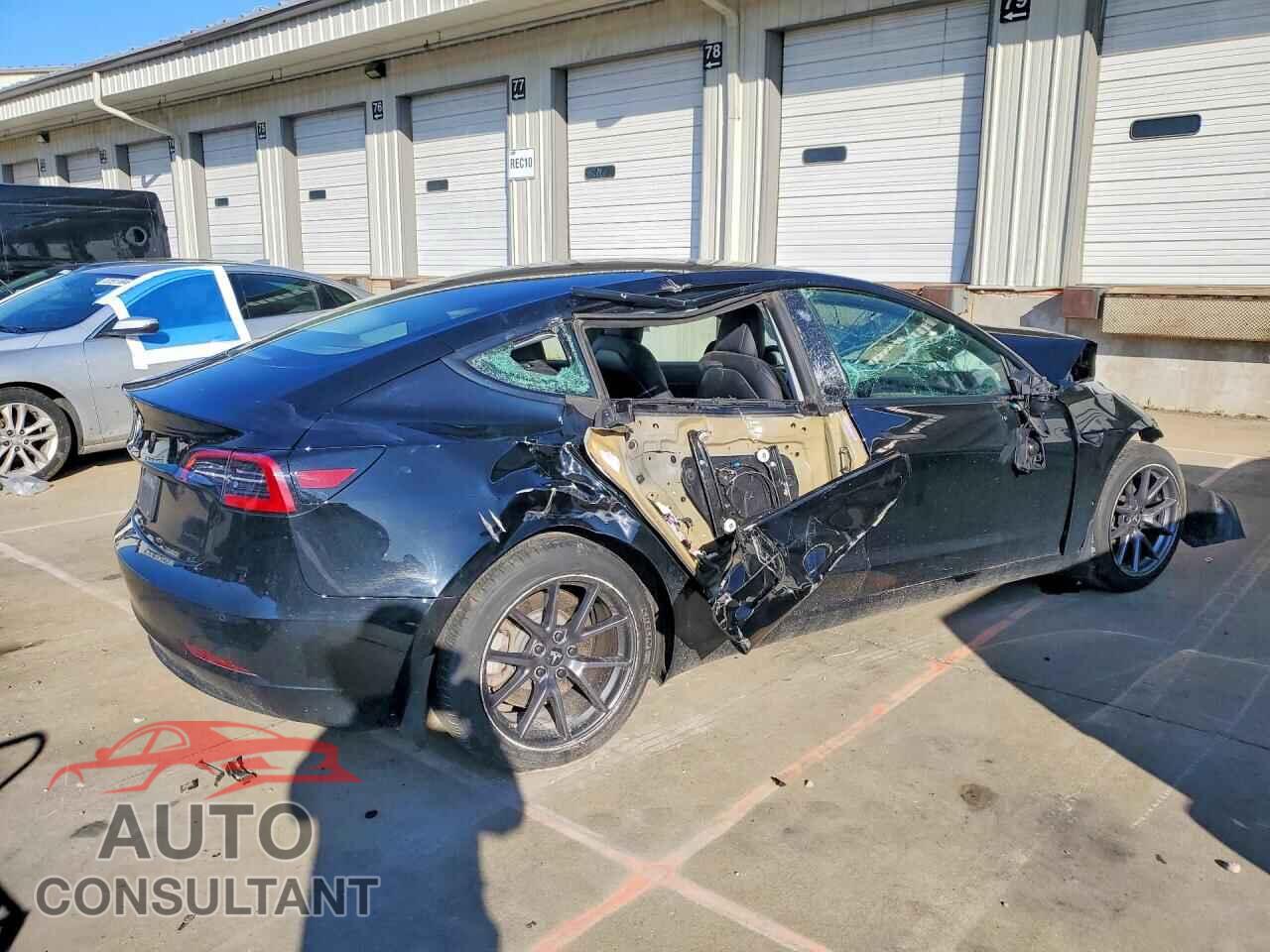 TESLA MODEL 3 2021 - 5YJ3E1EB2MF928415