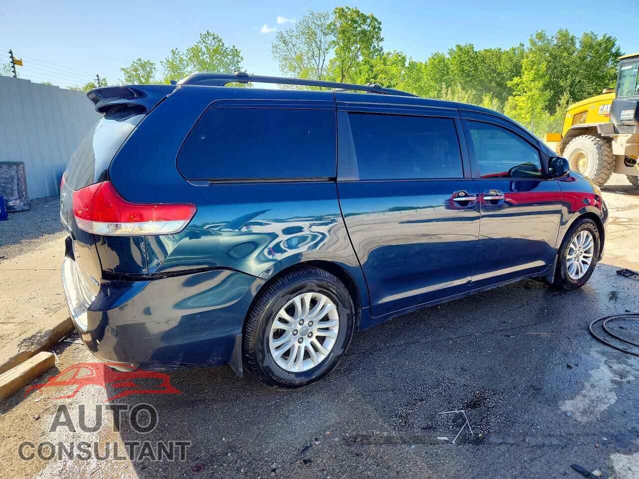 TOYOTA SIENNA 2012 - 5TDYK3DC8CS177464