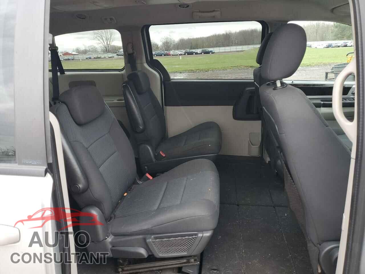 DODGE CARAVAN 2010 - 2D4RN5D12AR195618