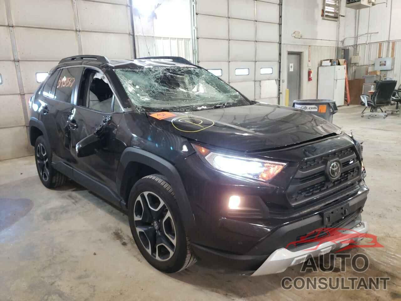 TOYOTA RAV4 2019 - 2T3J1RFV3KW016488