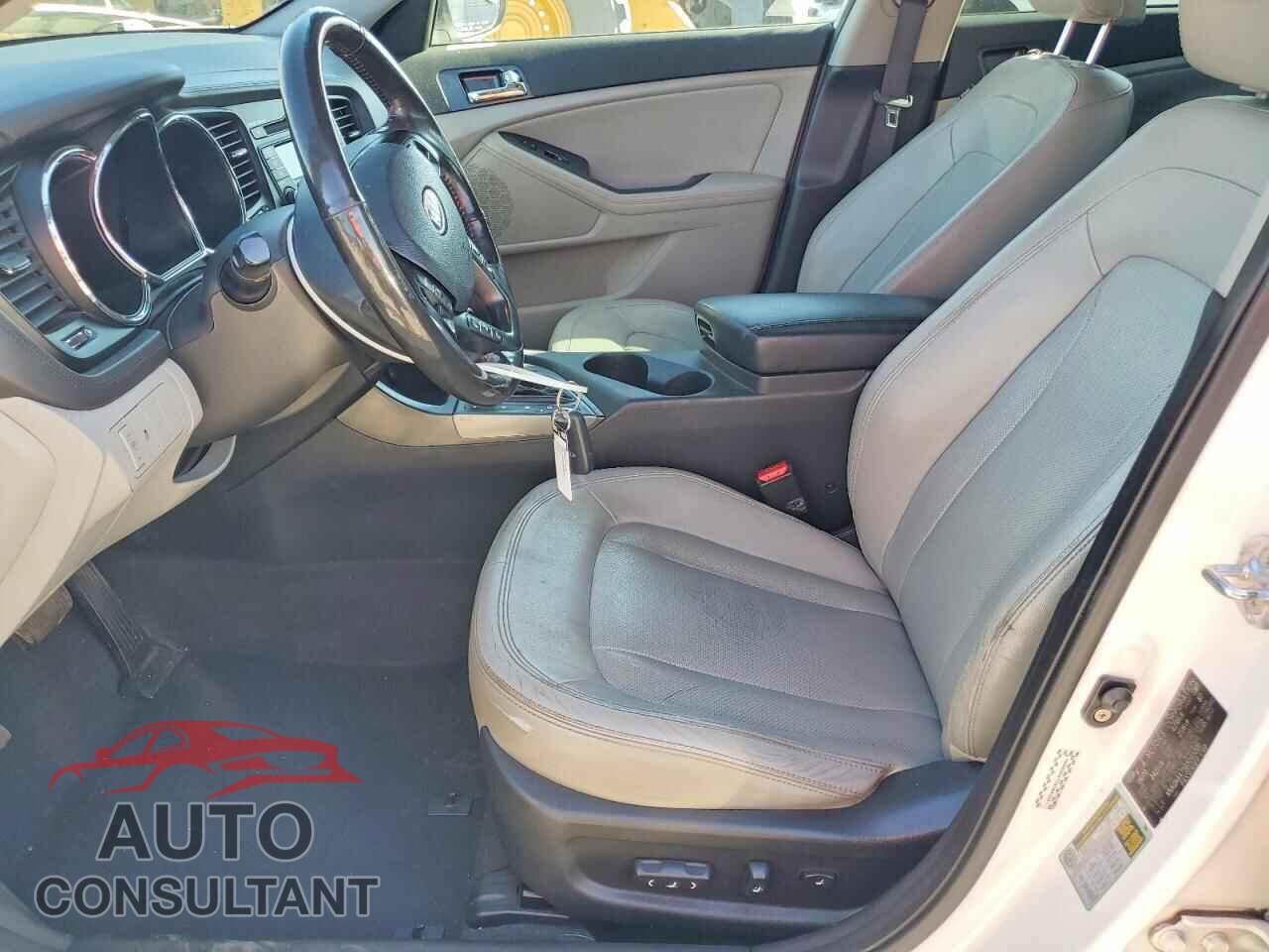 KIA OPTIMA 2011 - KNAGN4A75B5045201