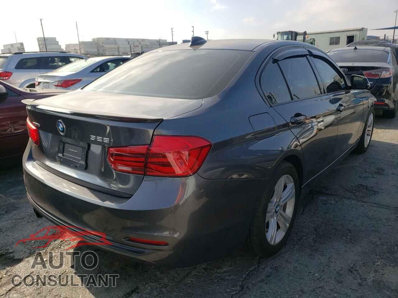 BMW 3 SERIES 2016 - WBA8E3G58GNU02544