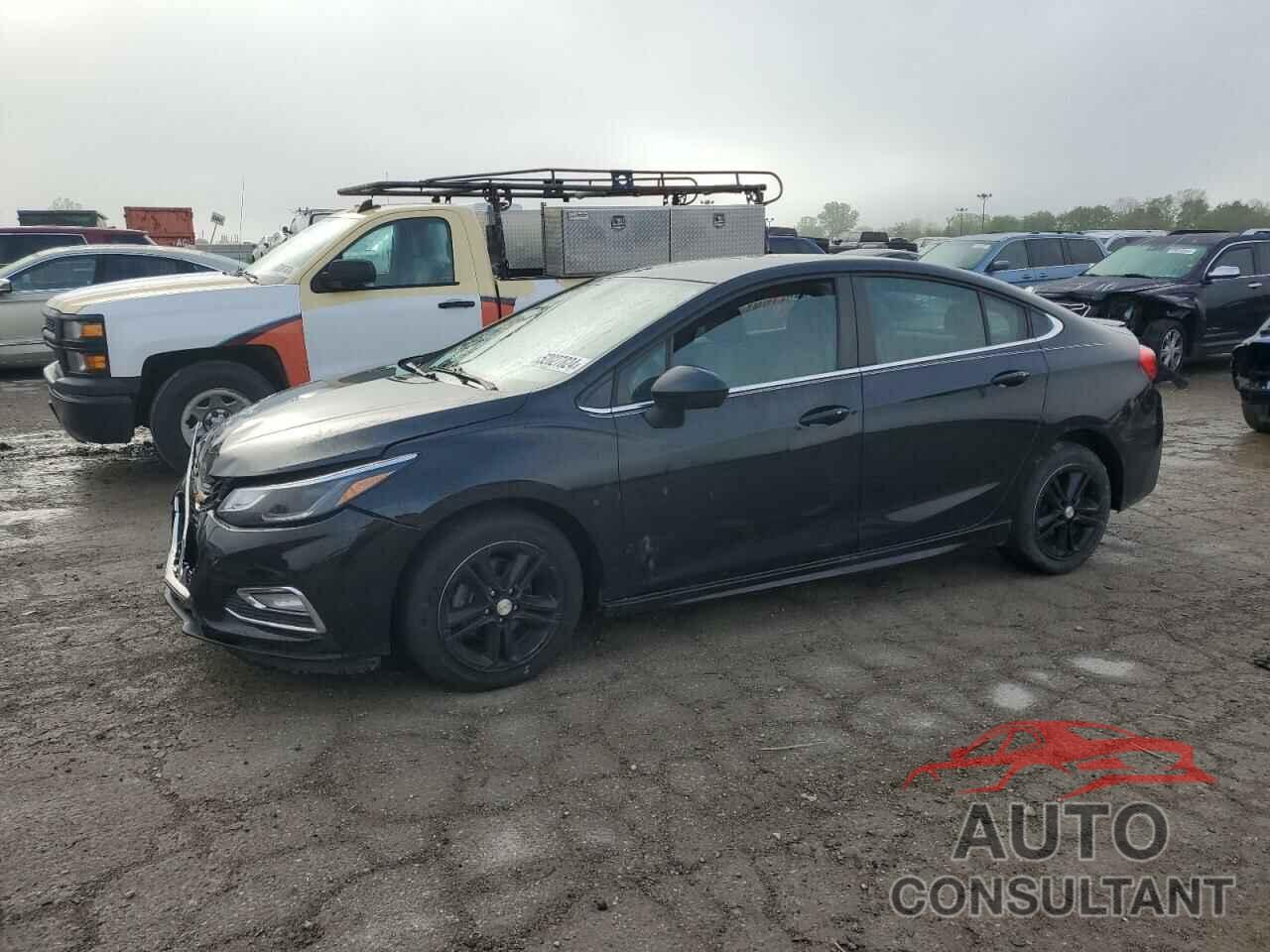 CHEVROLET CRUZE 2018 - 1G1BE5SM8J7242947