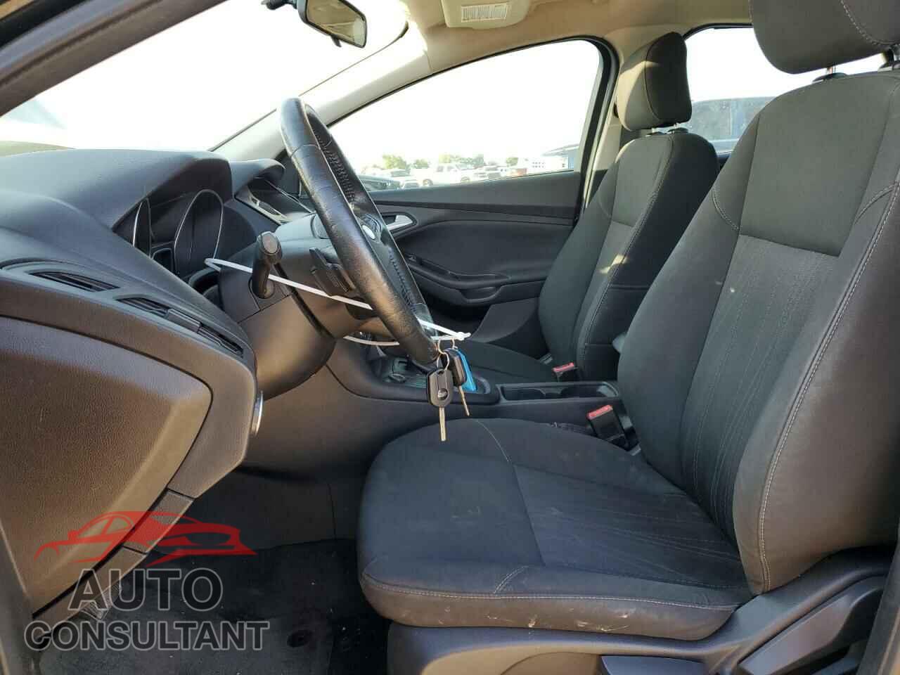 FORD FOCUS 2015 - 1FADP3K27FL314500