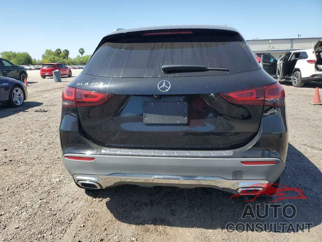 MERCEDES-BENZ GLA-CLASS 2021 - W1N4N4GB8MJ200568