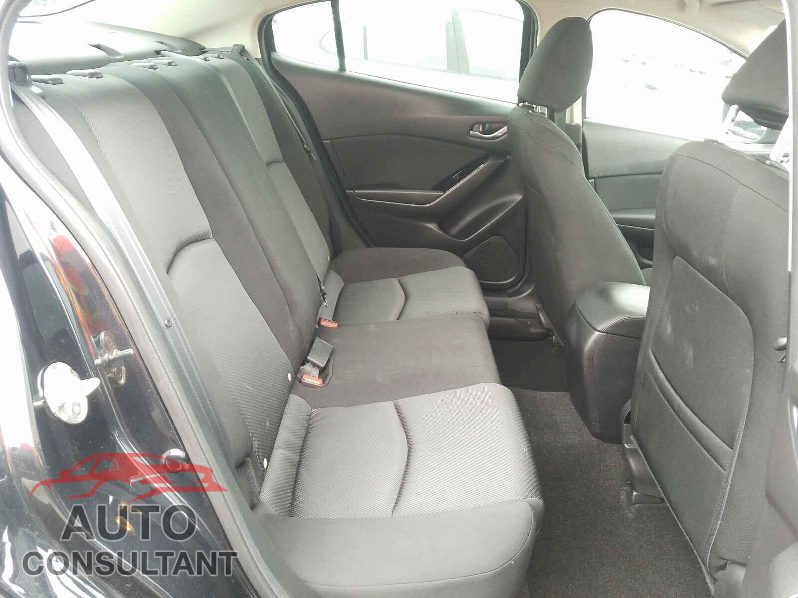 MAZDA 3 2017 - 3MZBN1U75HM143216