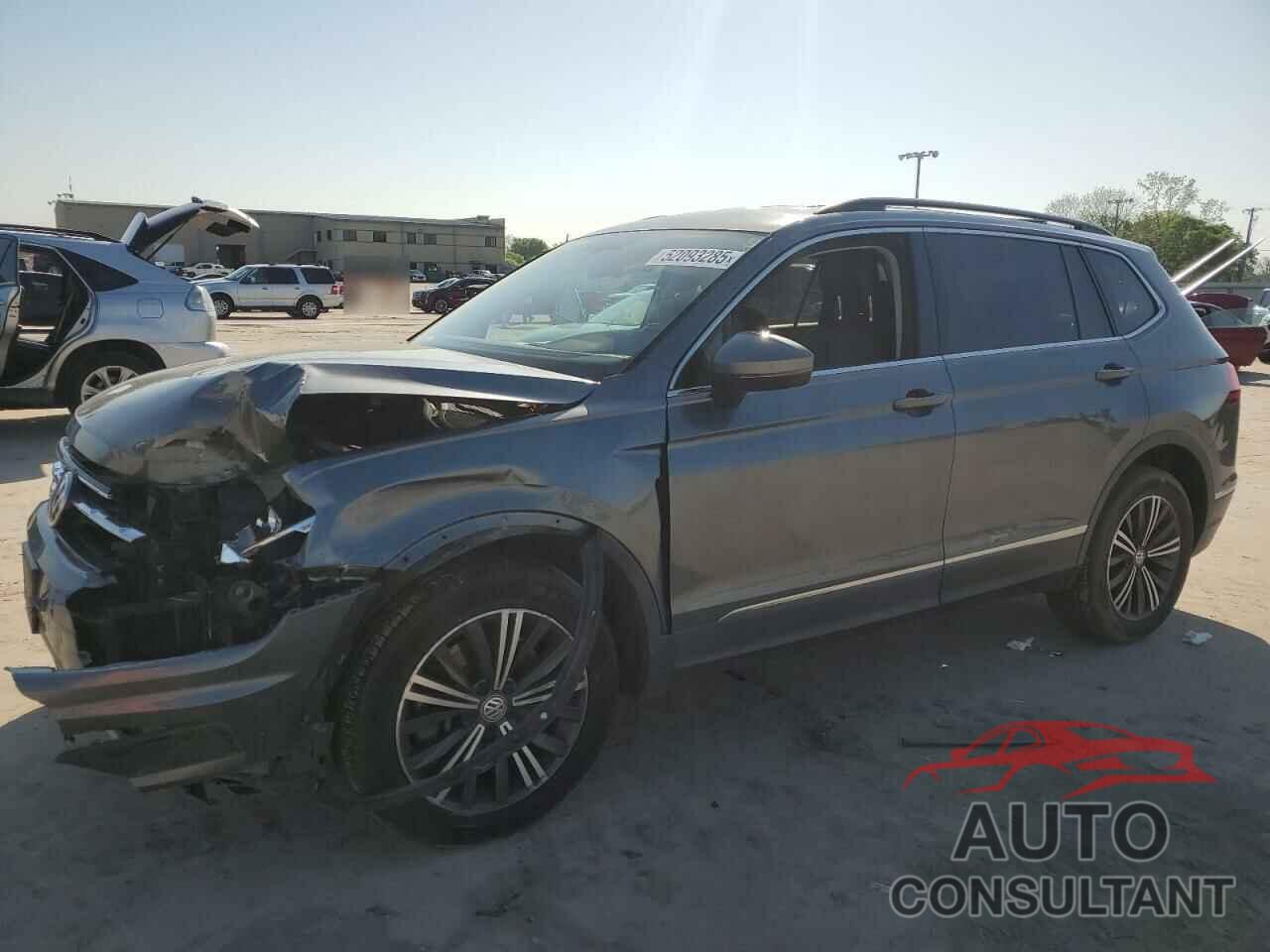VOLKSWAGEN TIGUAN 2018 - 3VV3B7AXXJM026844