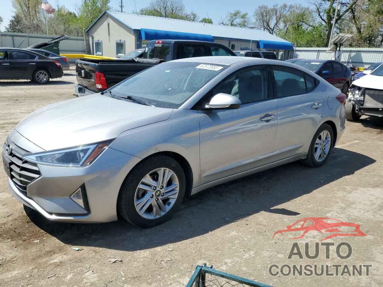 HYUNDAI ELANTRA 2020 - 5NPD84LF2LH576875
