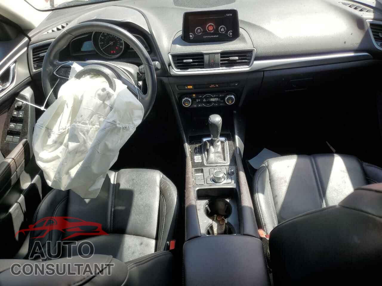 MAZDA 3 2018 - 3MZBN1L37JM241491