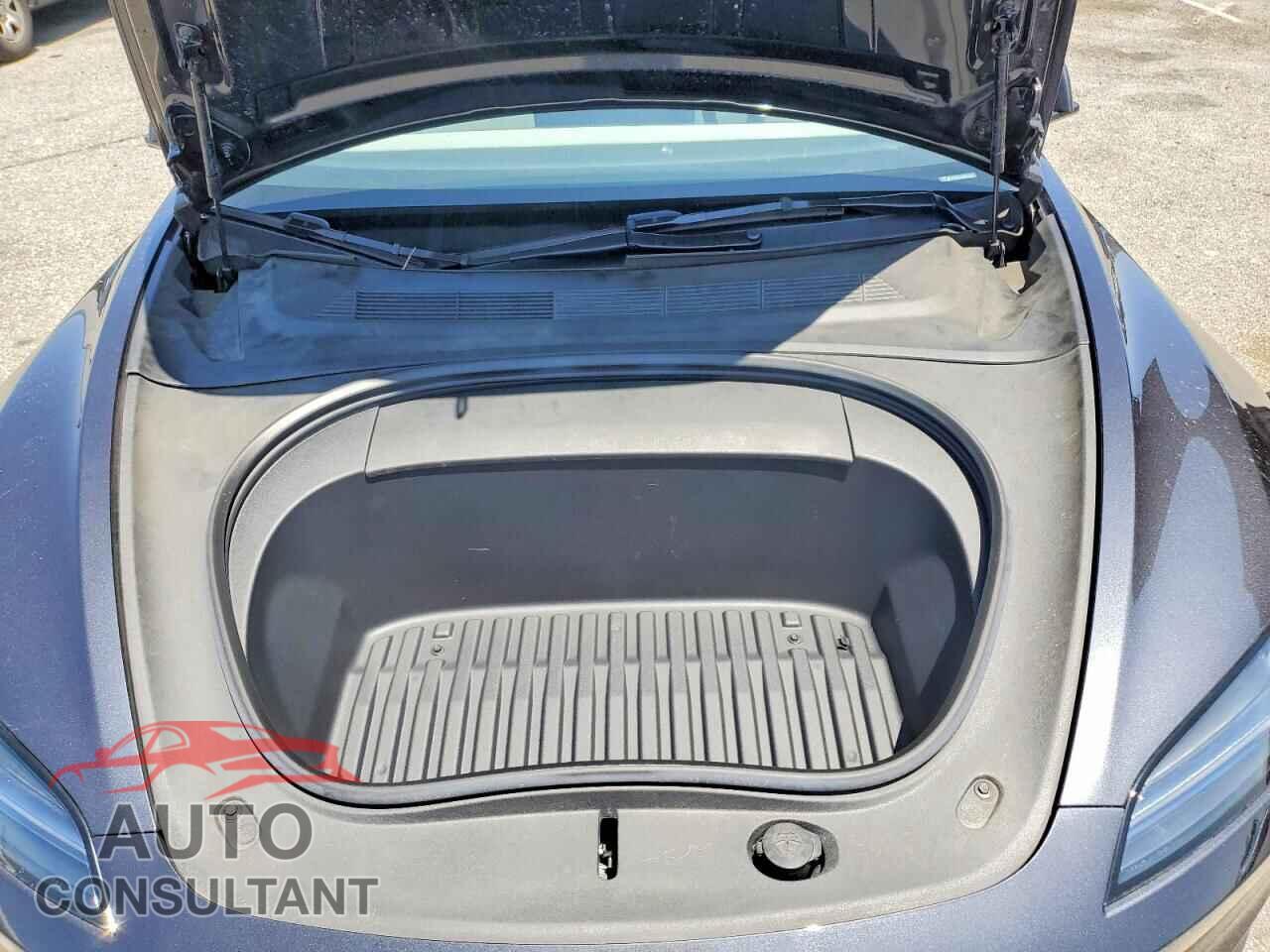 TESLA MODEL 3 2024 - 5YJ3E1EAXRF821370