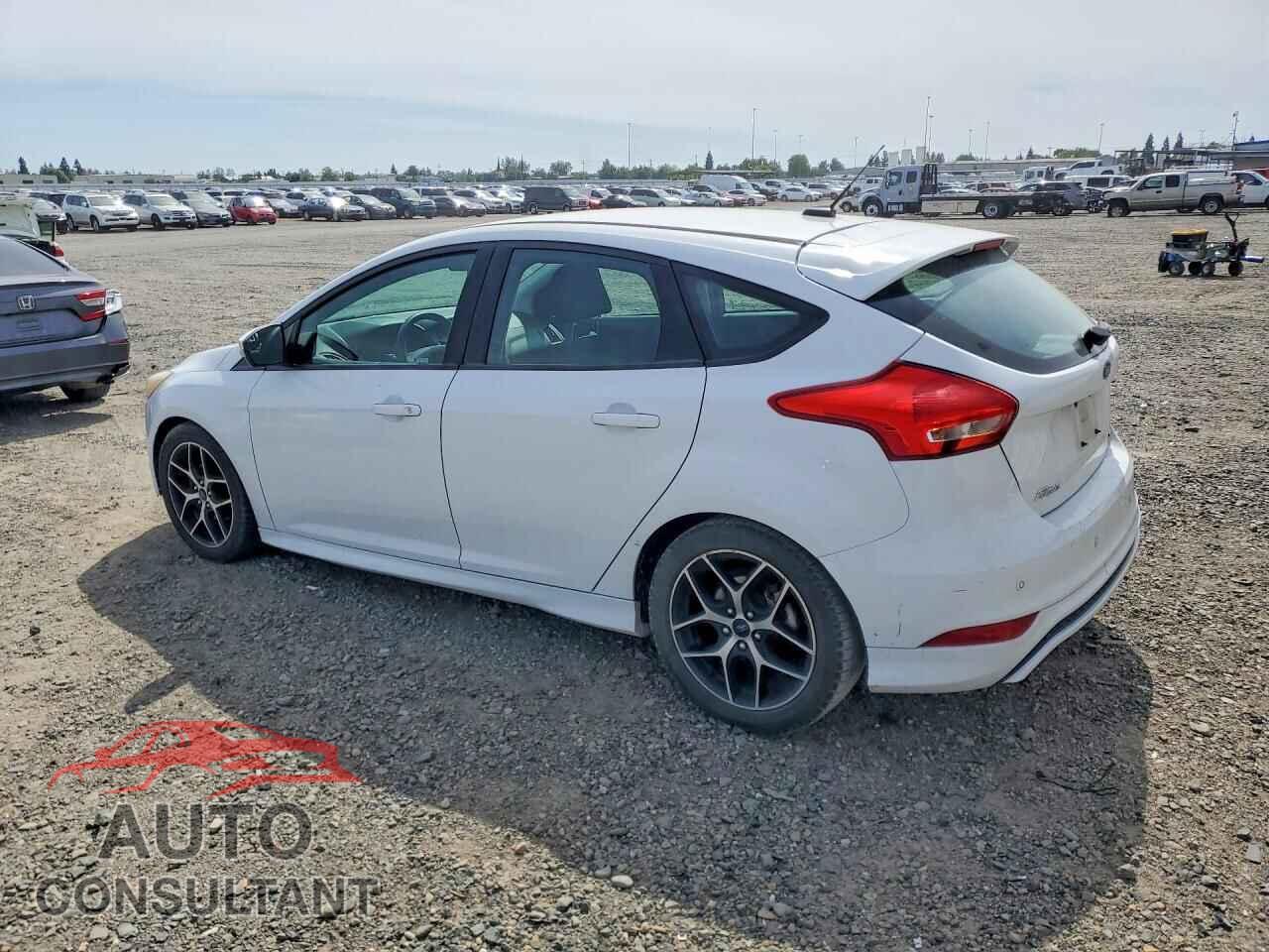 FORD FOCUS 2016 - 1FADP3K26GL362149