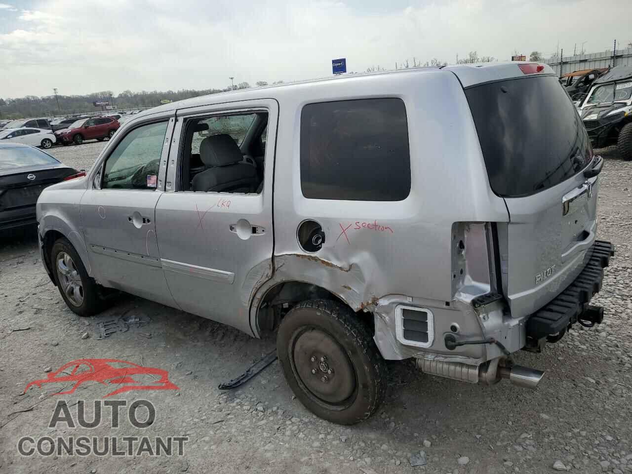 HONDA PILOT 2015 - 5FNYF4H42FB052689