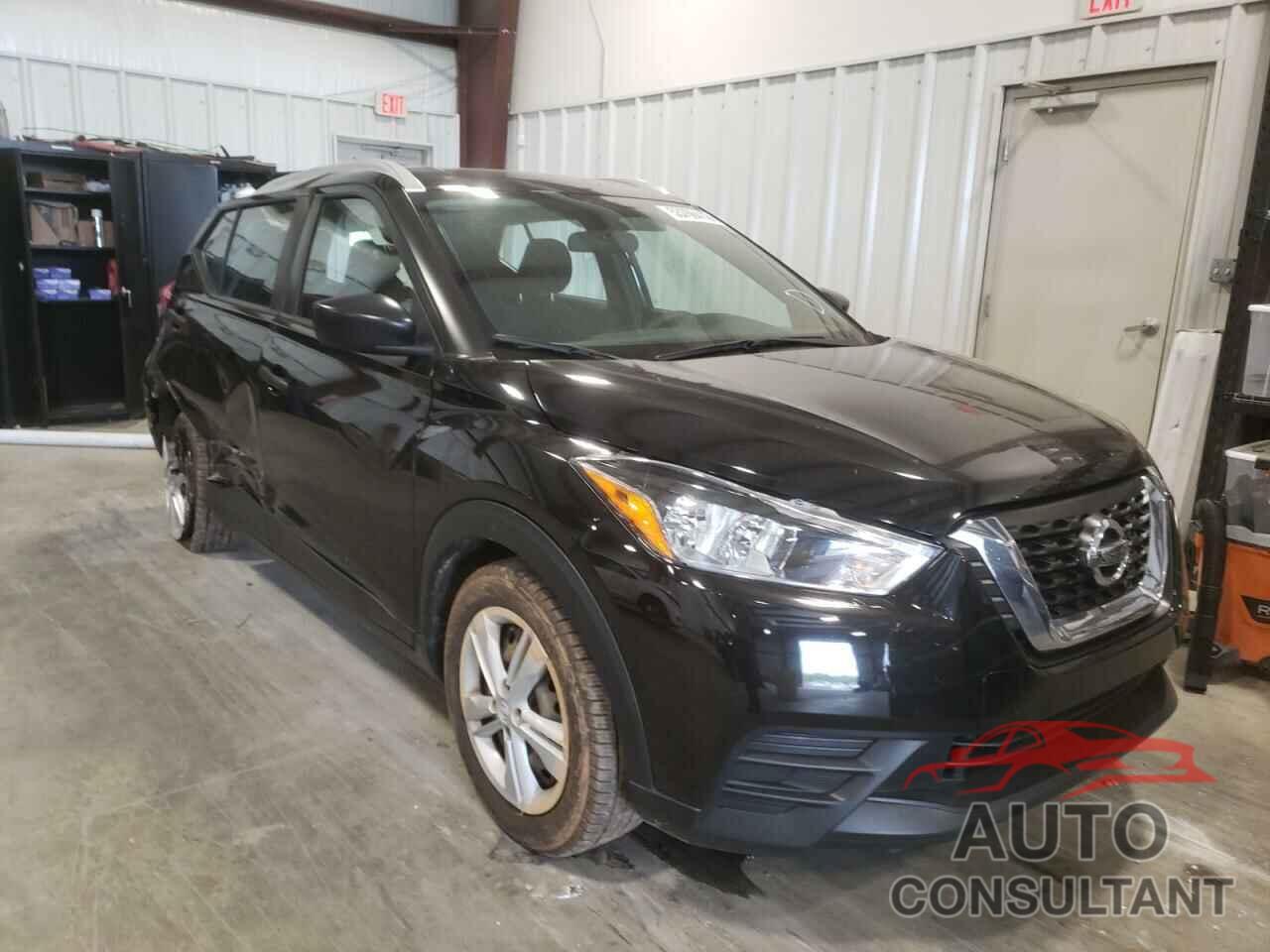 NISSAN KICKS 2018 - 3N1CP5CU8JL525898