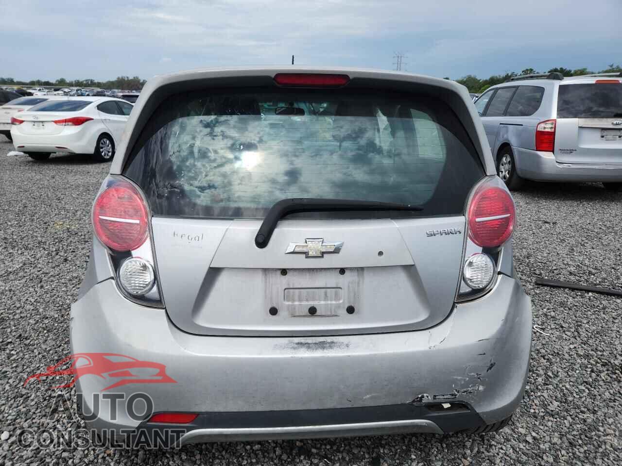 CHEVROLET SPARK 2014 - KL8CB6S9XEC565635