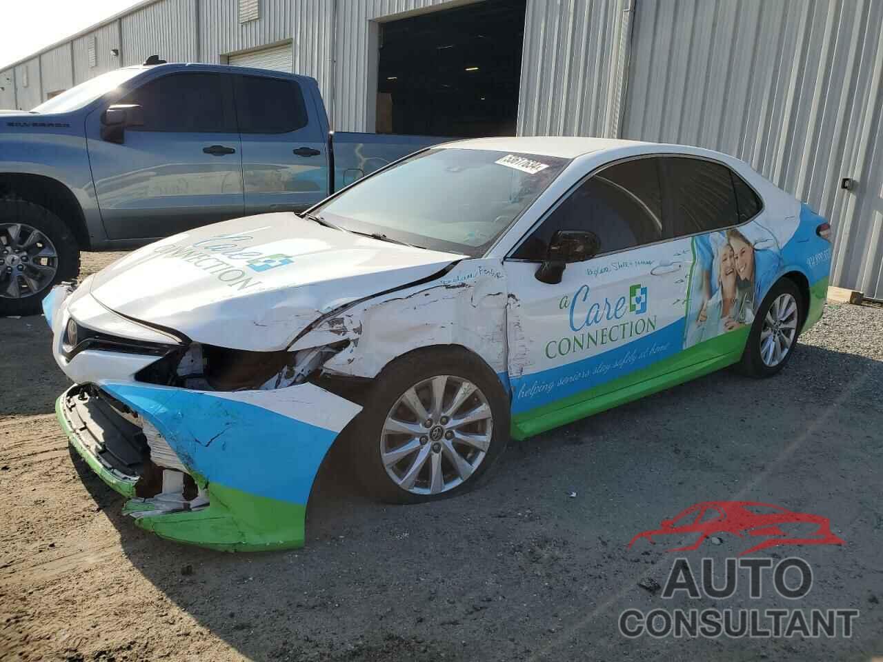 TOYOTA CAMRY 2018 - 4T1B11HK1JU537418