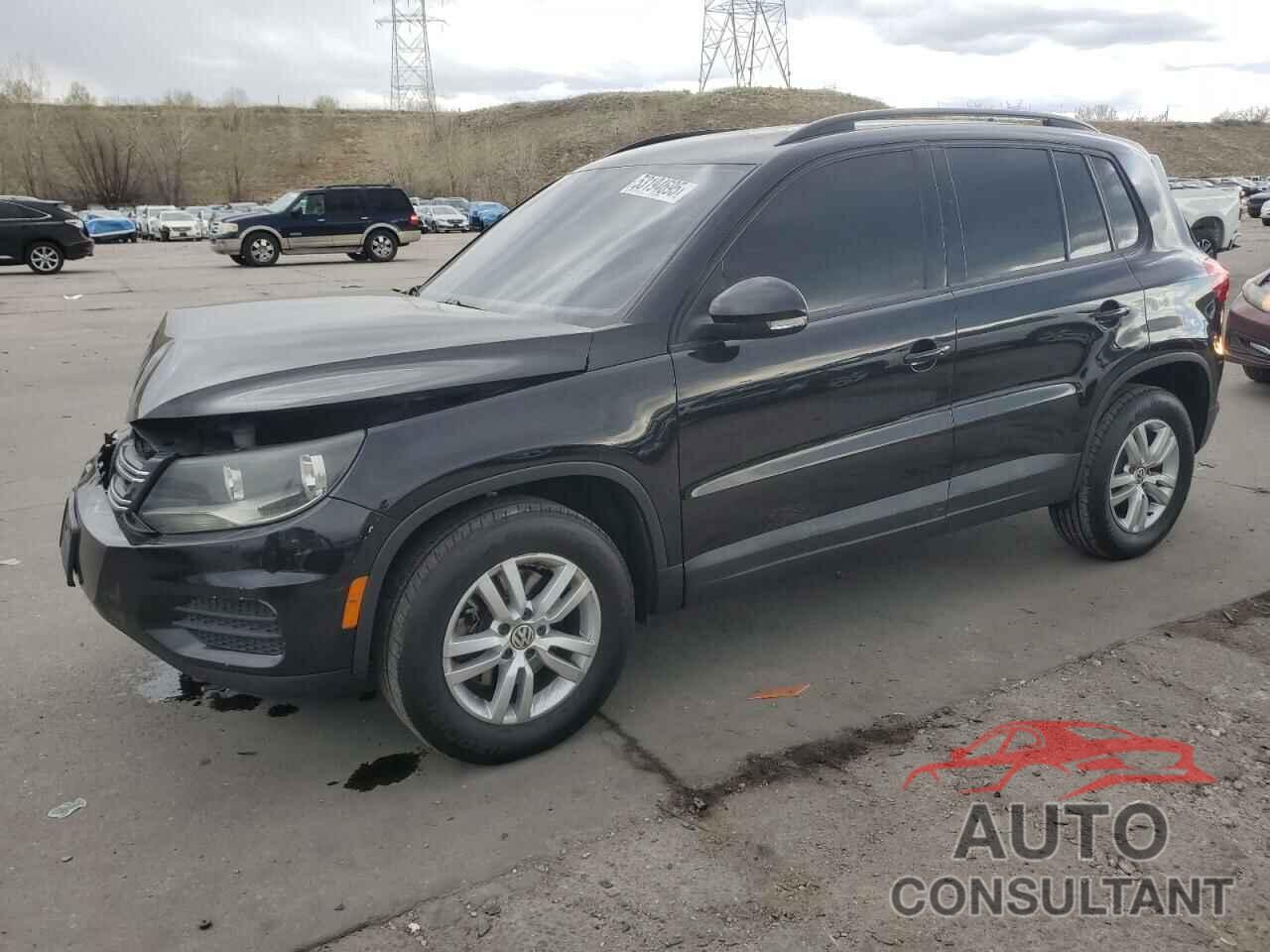 VOLKSWAGEN TIGUAN 2017 - WVGBV7AX0HK021926