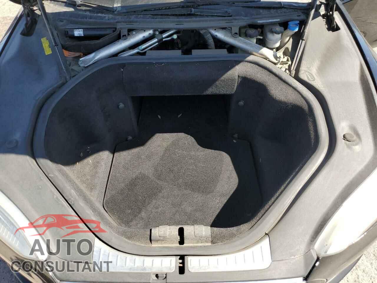 TESLA MODEL S 2013 - 5YJSA1CN6DFP10661