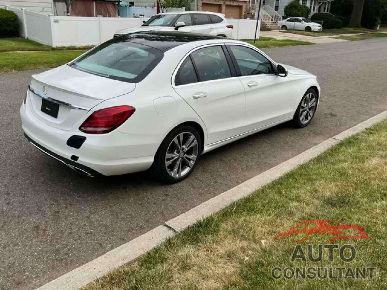 MERCEDES-BENZ C-CLASS 2016 - 55SWF4HB8GU165200