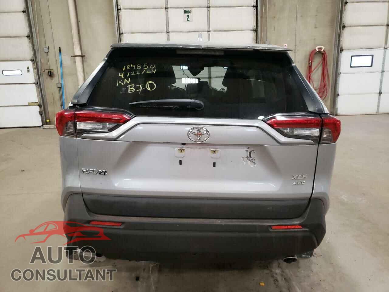 TOYOTA RAV4 2019 - JTMP1RFV9KD515898