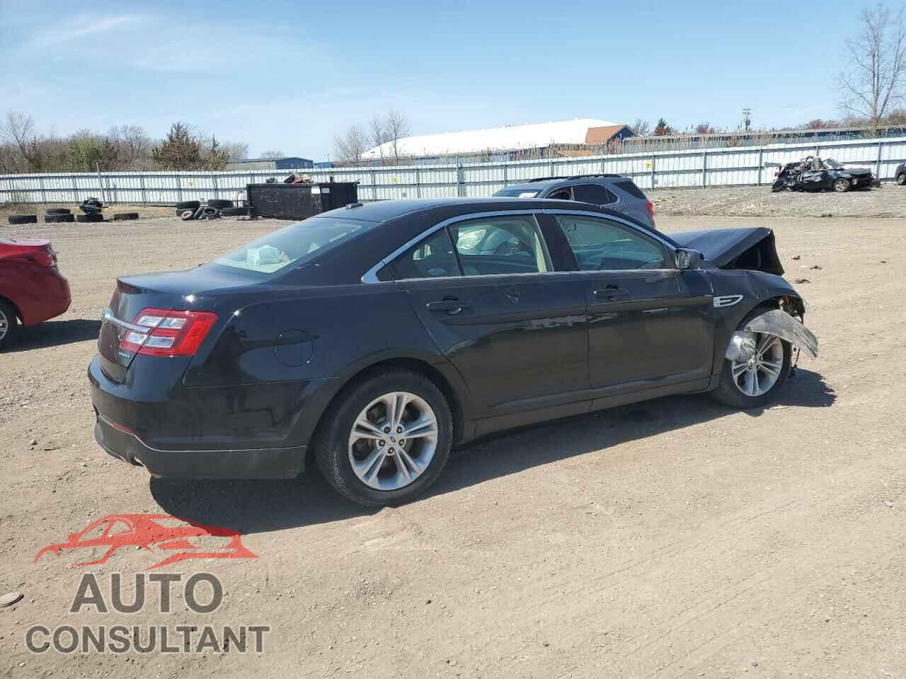 FORD TAURUS 2018 - 1FAHP2D80JG105372