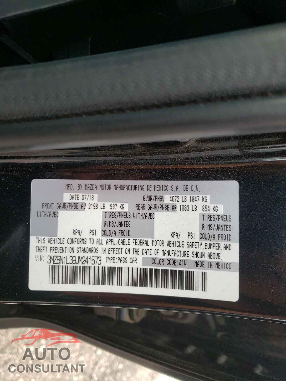 MAZDA 3 2018 - 3MZBN1L39JM241573